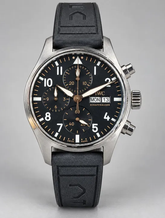 IWC Pilot’s Chronograph — принято в залог в ломбарде «Орион Финанс»
